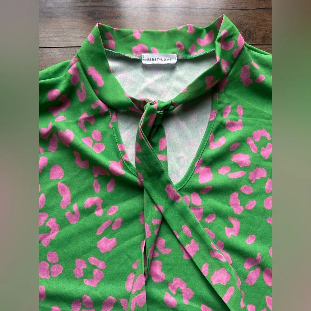 First Love Green Pink Leopard Blouse Puff Sleeve Preppy Chic Top - Picture 2 of 6